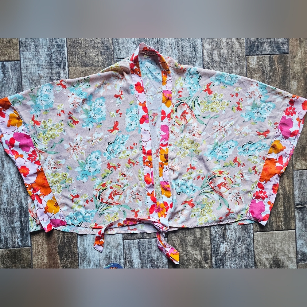 KORI M/L Floral Kimono Wrap, Boho Cottagecore, EUC, Lightweight Statement Piece